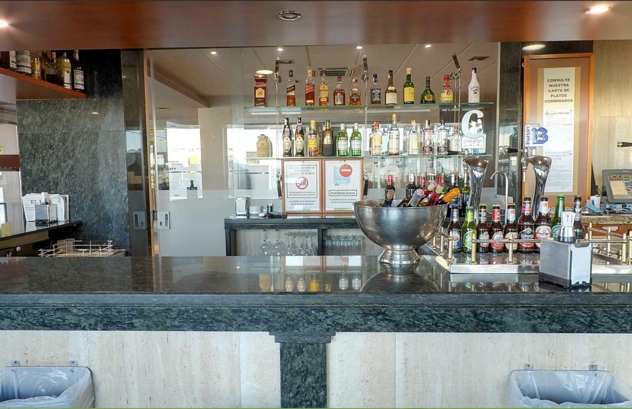 Hotel Moya Навальмораль-де-ла-Мата Экстерьер фото