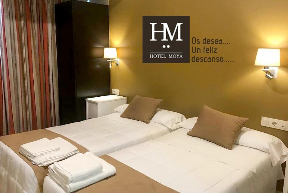 Hotel Moya Навальмораль-де-ла-Мата Экстерьер фото